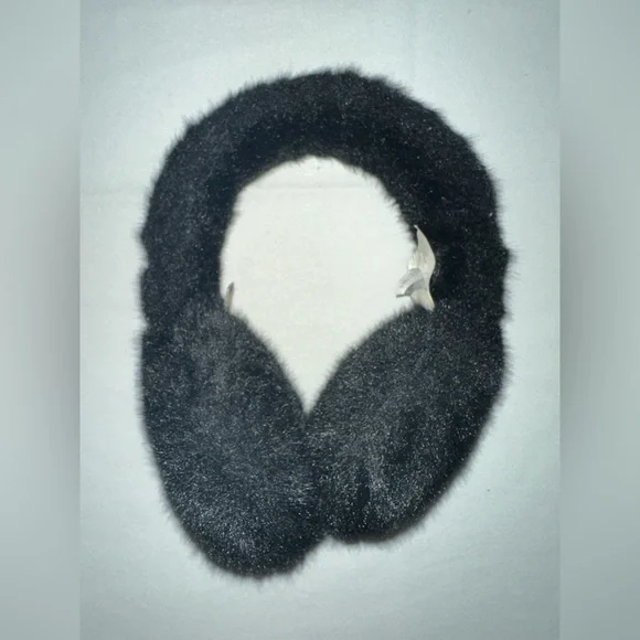 UGG Earmuffs - Picture 2 of 6